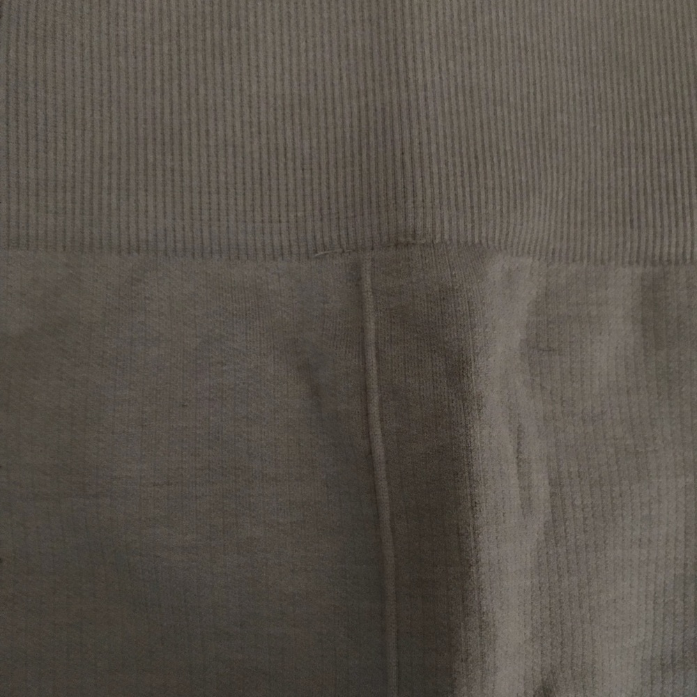 Lululemon Crops - Picture 5 of 6